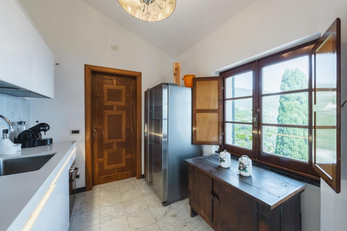 Villa with Pool - Unique Sea View - Free Parking