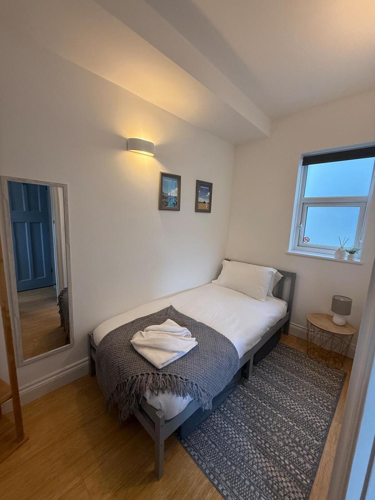 Modern Town Centre Flat