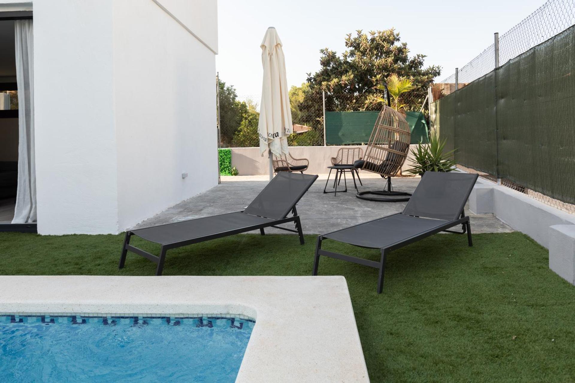 Descubre Villa Oasis - Confort, diseño y naturaleza a un paso de Valencia
