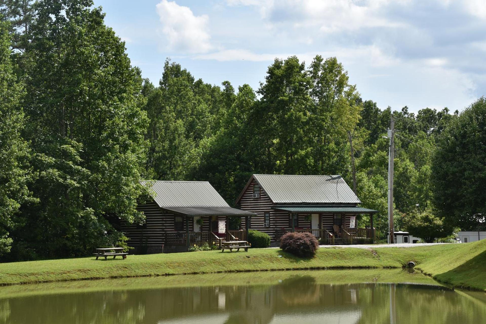 Laurel Lake Cabins