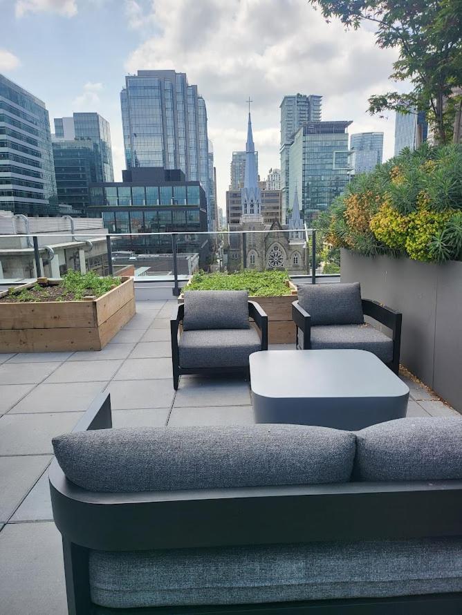 Downtown Center Silverstone Tower I and II Home in Vancouver