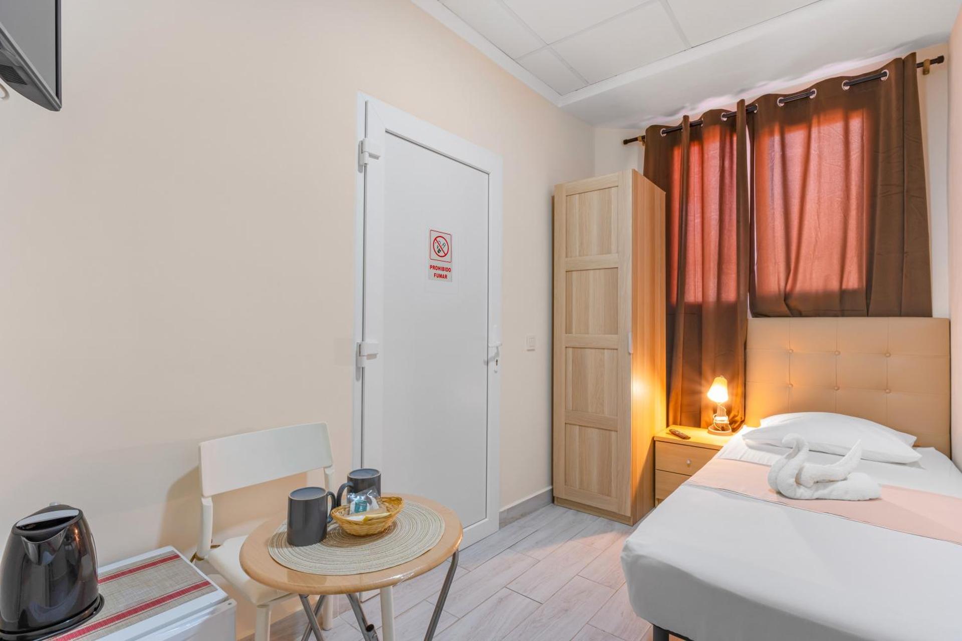 Standard Single Room with Shower