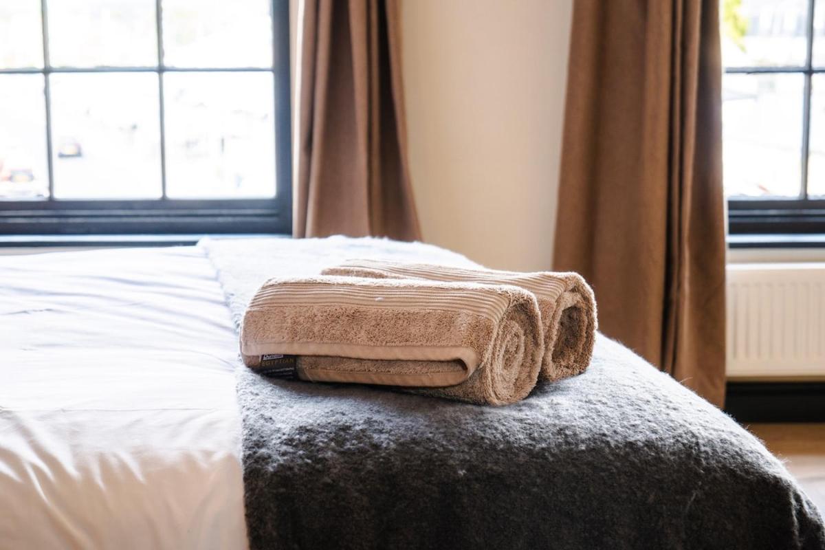 The Sandford Park Townhouse 6 Bed Sleeps 12 Entire Apartment