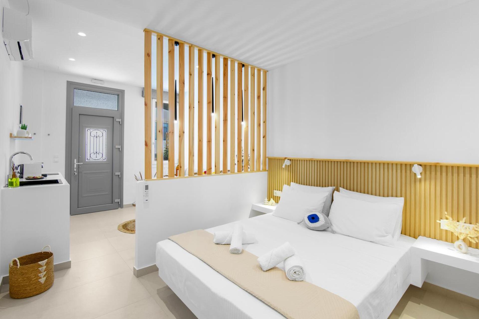 Plori Suites Paros