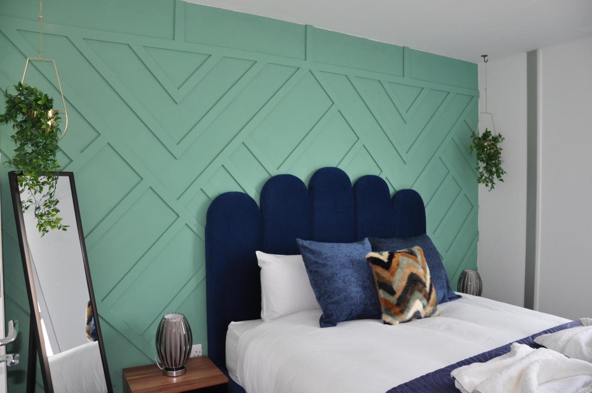 Modern 2-Bed Apartment, The Hub MK, Free Parking & Smart TV