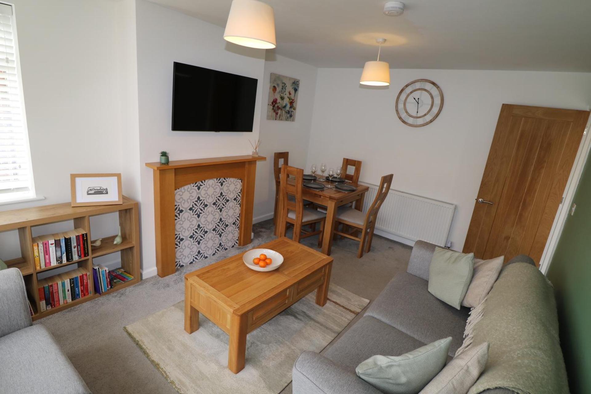 The Seaside Haven w Parking - Mins to Viking Bay