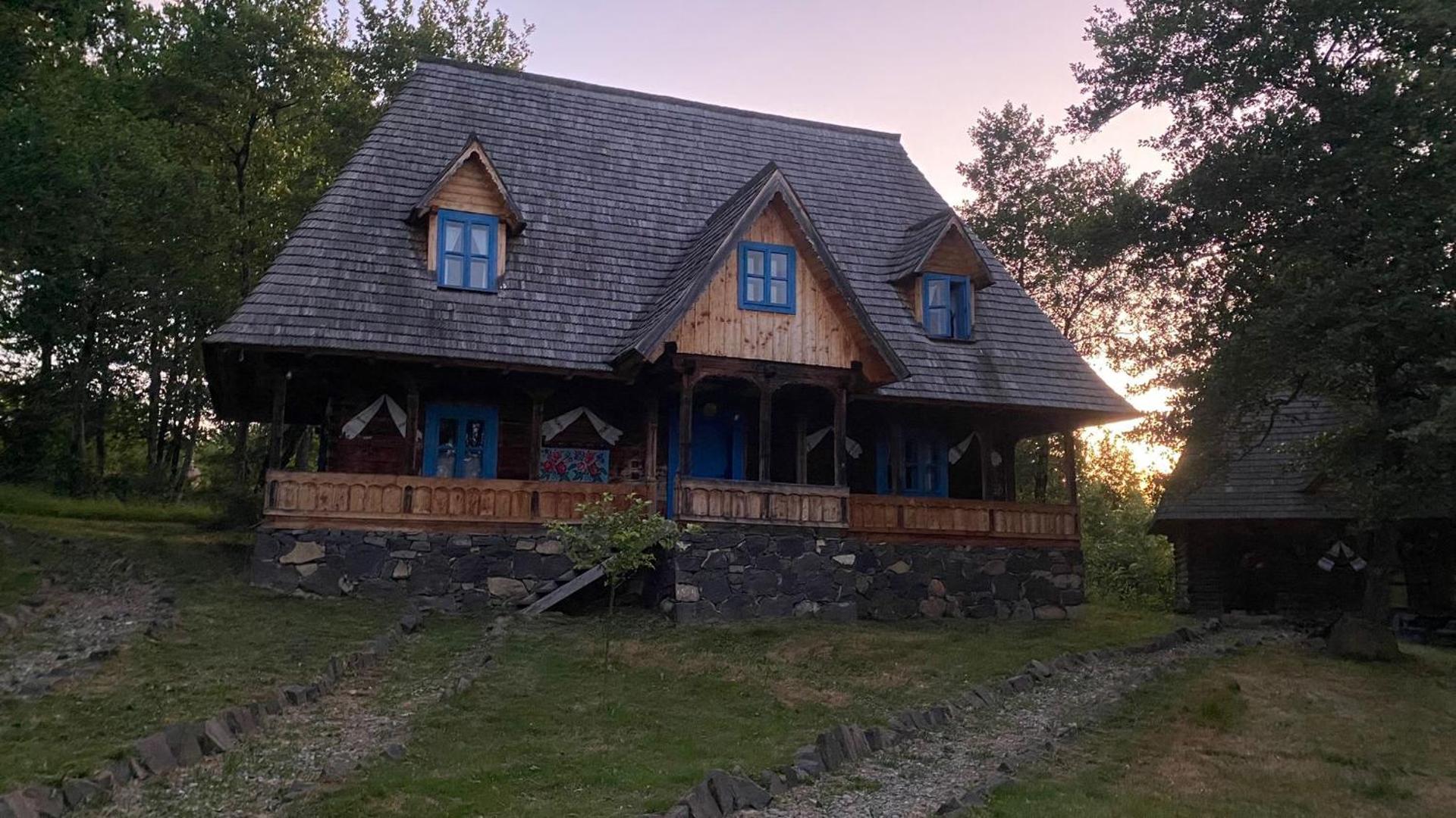 Poiana Creasta Cocoșului-Casa Floare De Nu Mă Uita