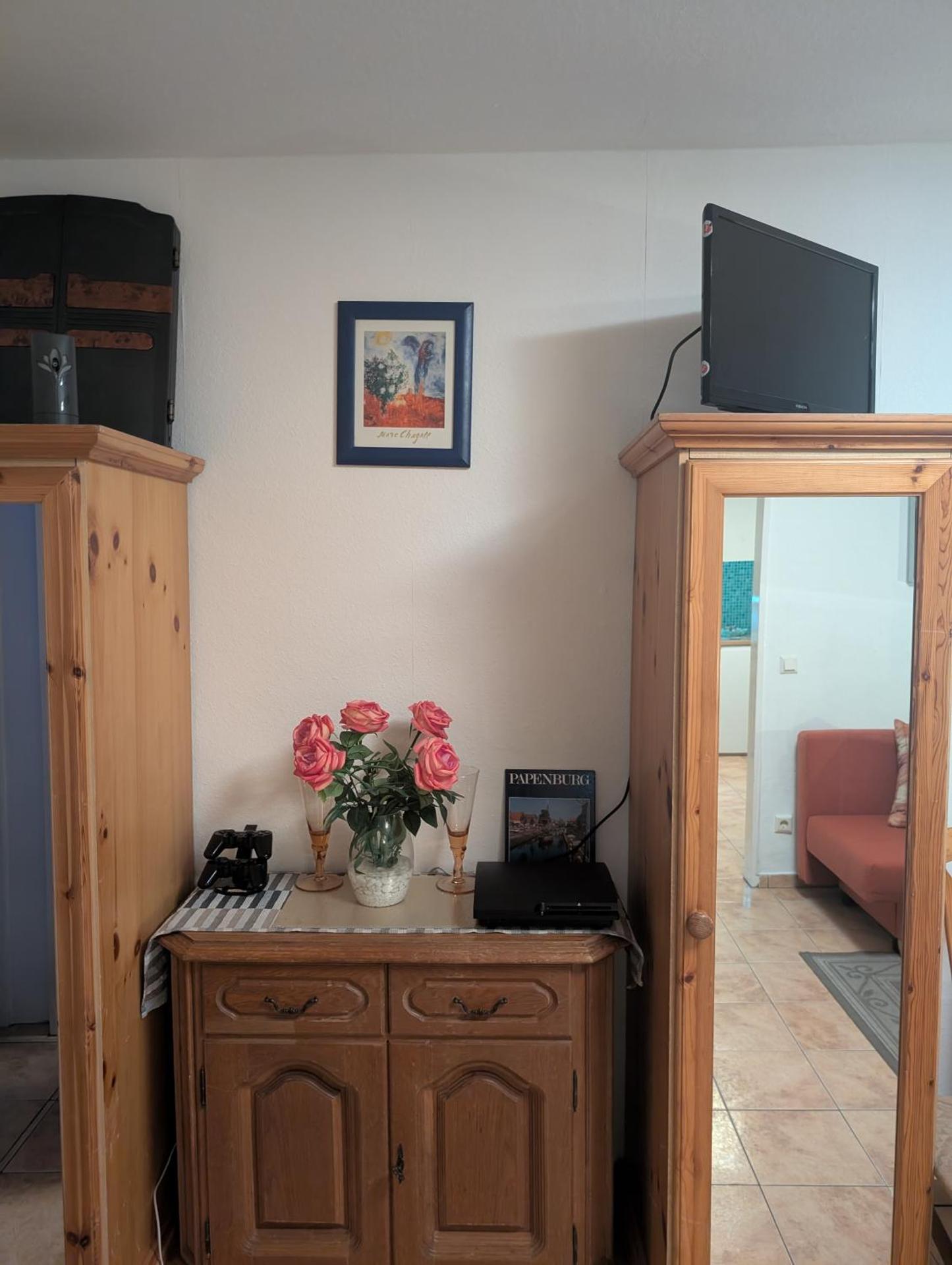 Communal lounge/ TV room