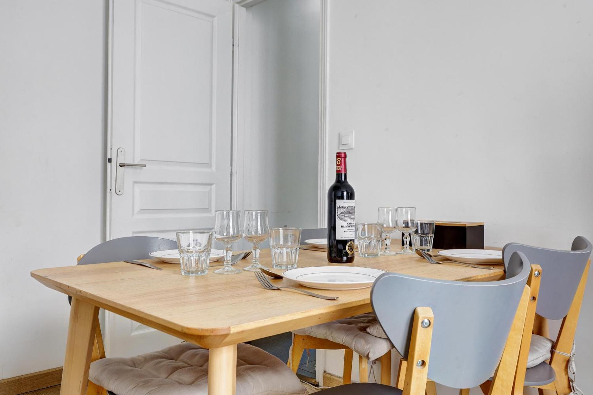 121 - 4 Personnes Jeux Olympiques Stade de France