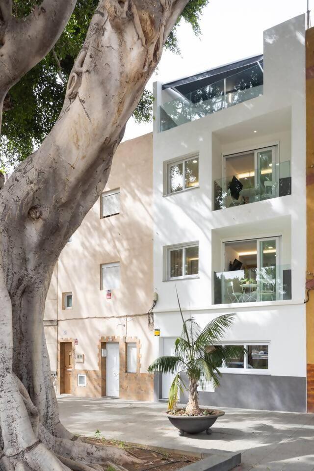 Sunnyland Teresitas beach house