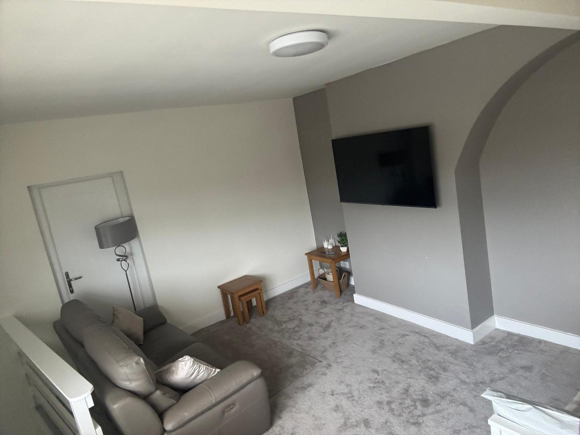 Newly Refurbished, Cosy Flat Minimum 2 nights