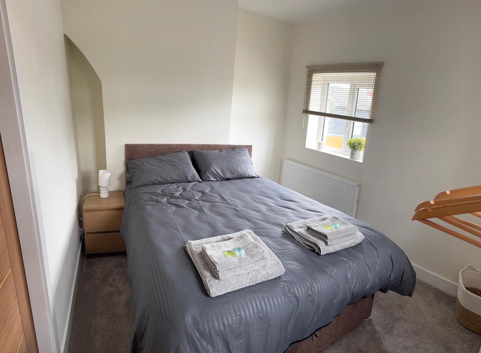 Newly Refurbished, Cosy Flat Minimum 2 nights