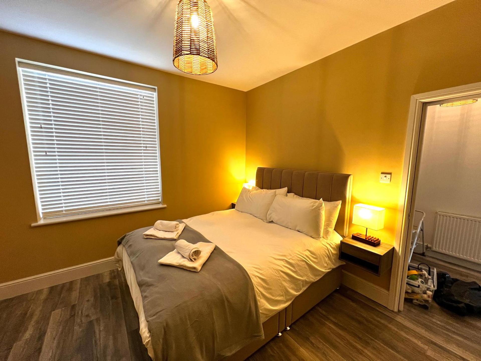 Smugglers - Sea Front - Parking - Sea Views - Balcony - 2 luxury kingsize beds