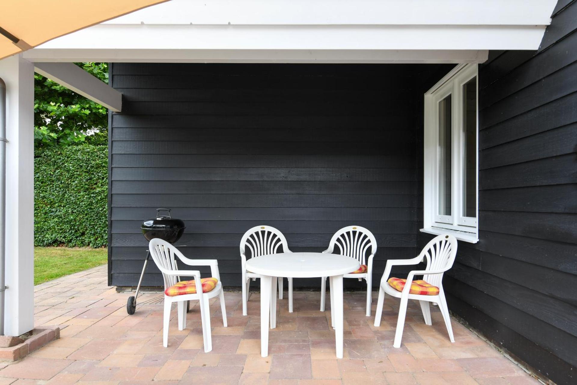 The Black House - Luxurious Holiday Villa Zeewolde