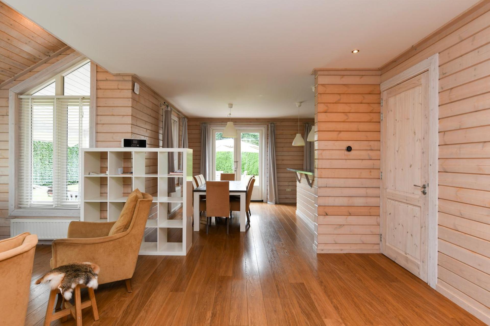 The Black House - Luxurious Holiday Villa Zeewolde