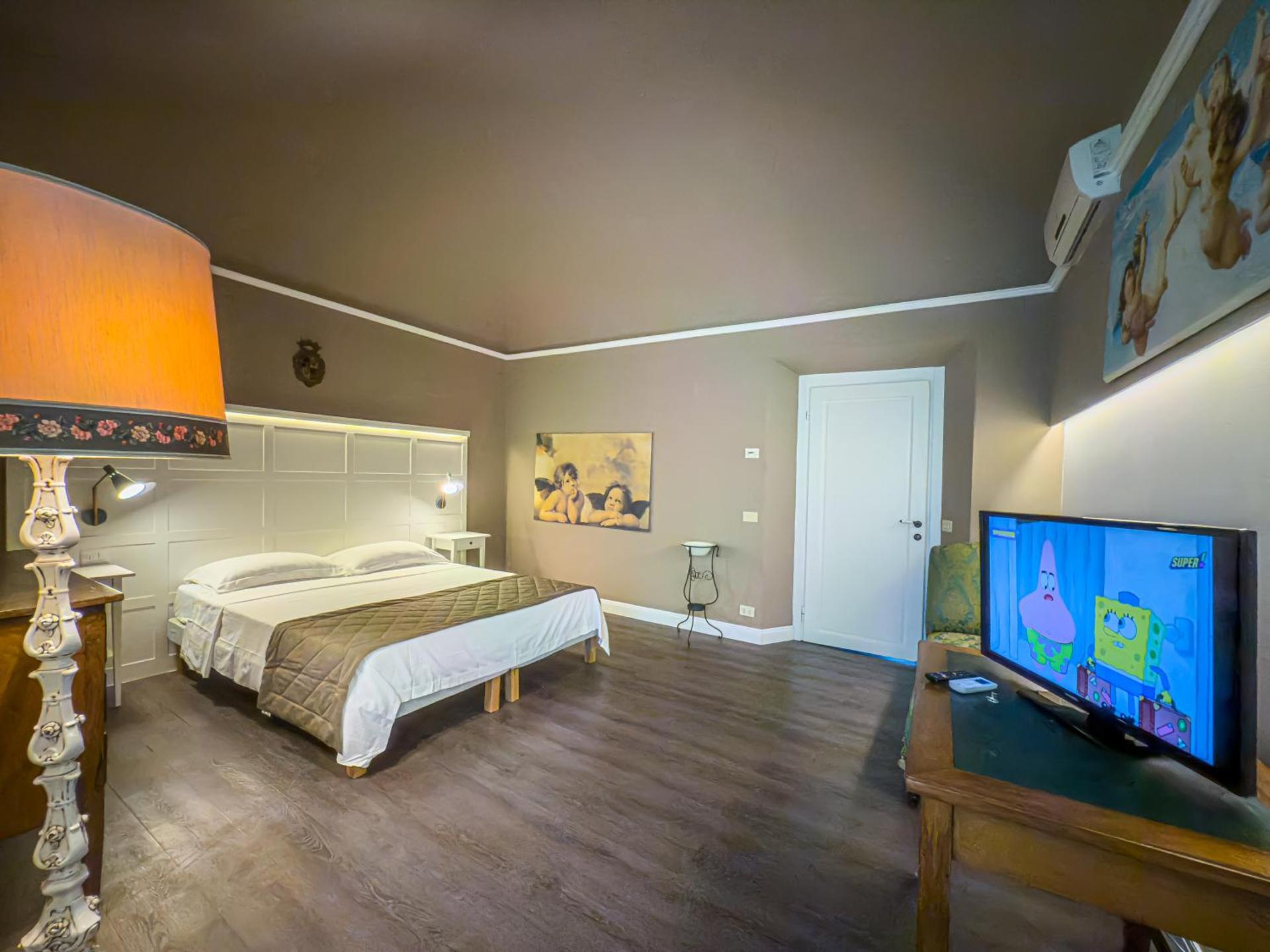 Photo of the whole room