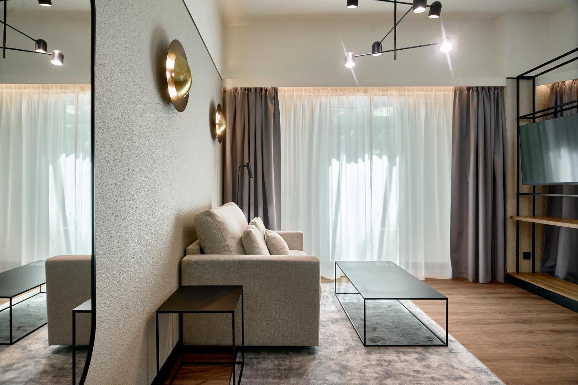 Communal lounge/ TV room