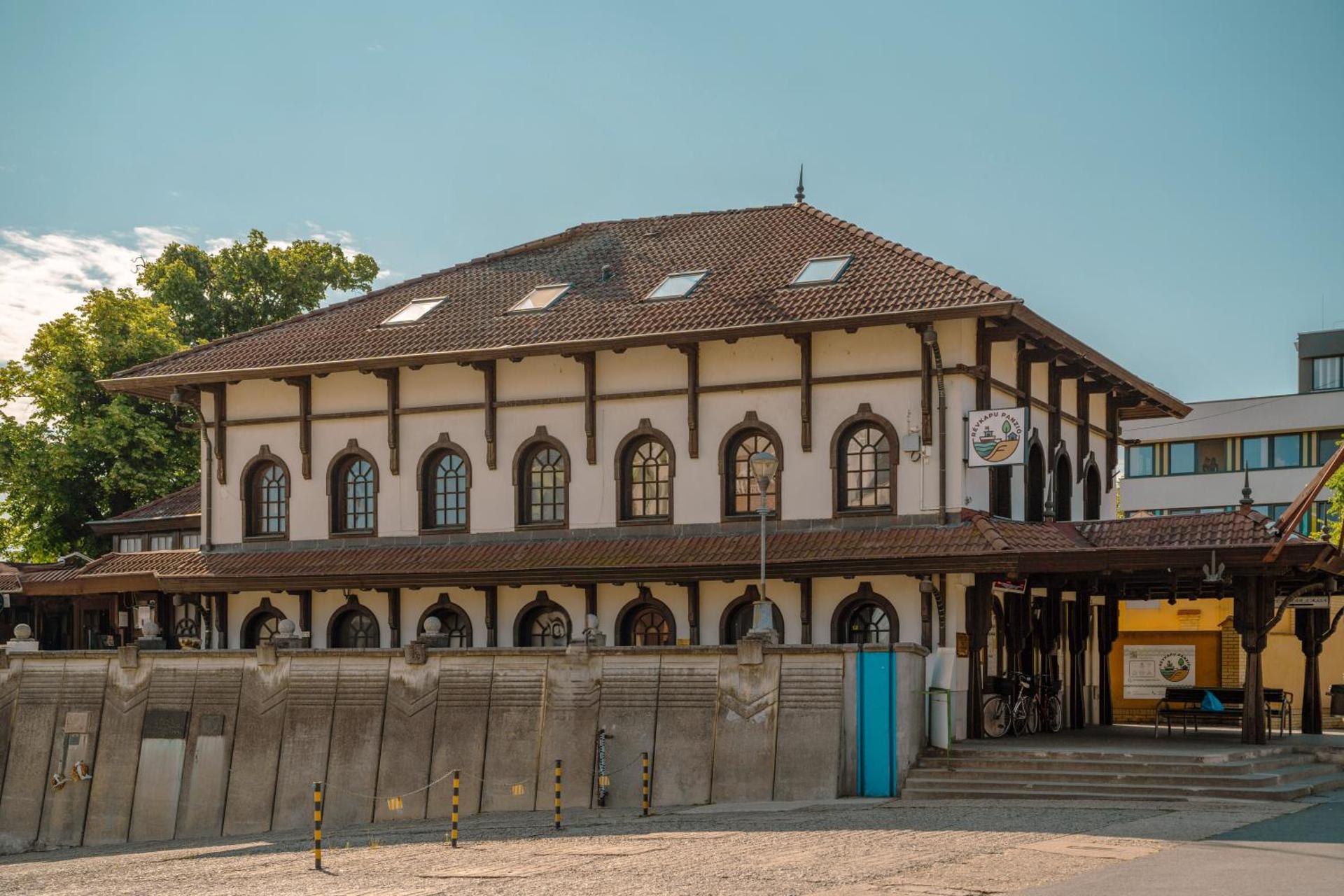 Révkapu Panzió Mohács