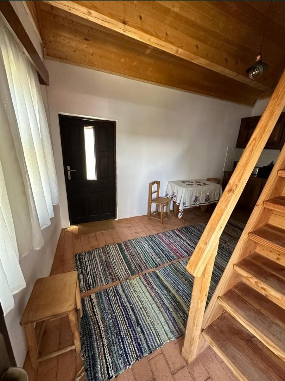 Casuța din Domnești