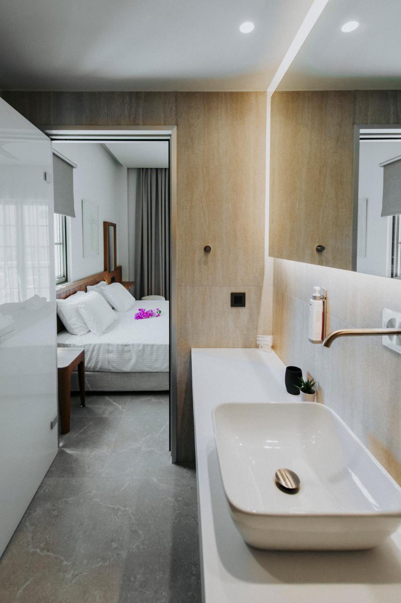 Volaka Luxury Suites