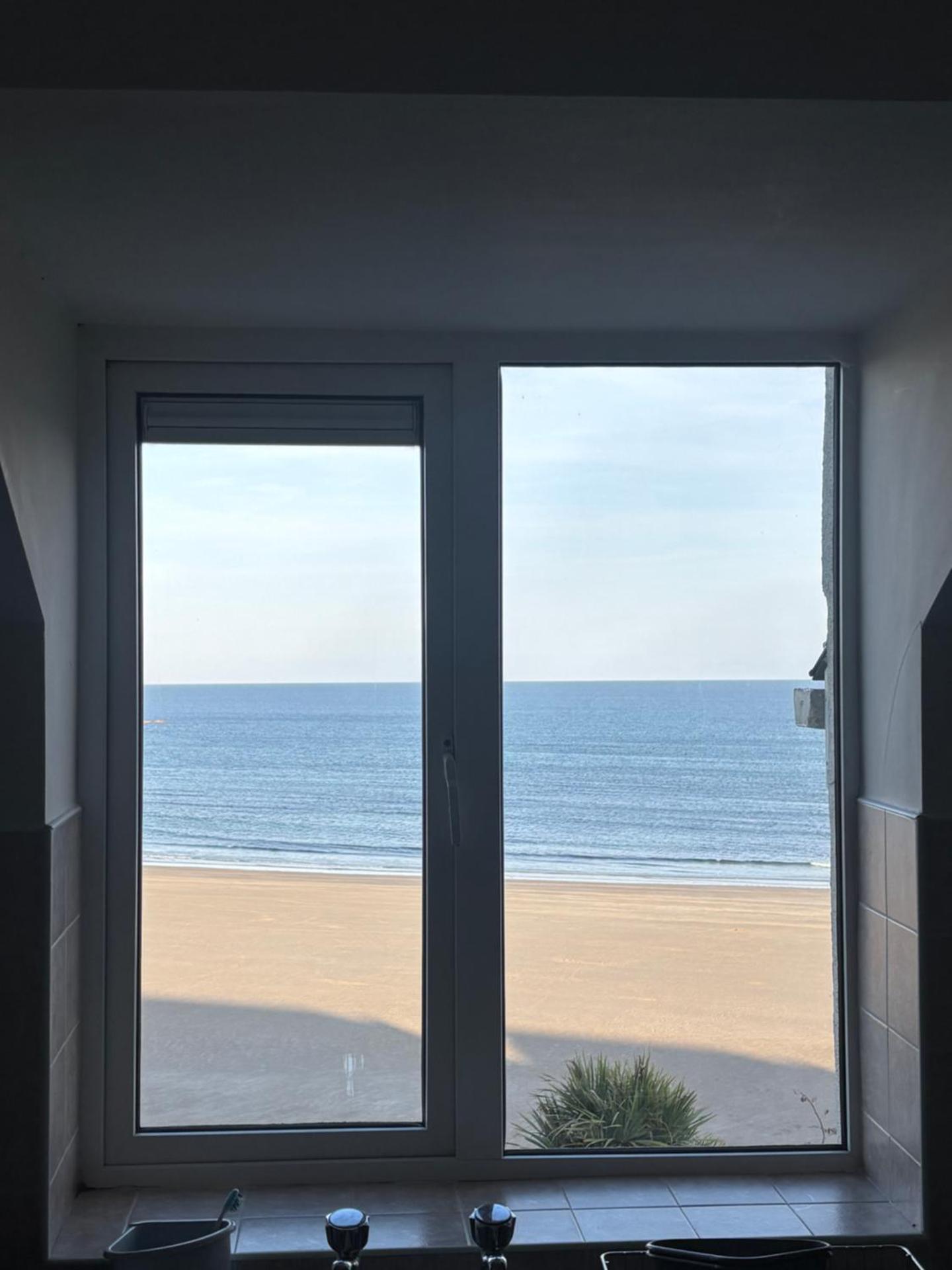 2 bed Beachfront Apartment Inchydoney Cork