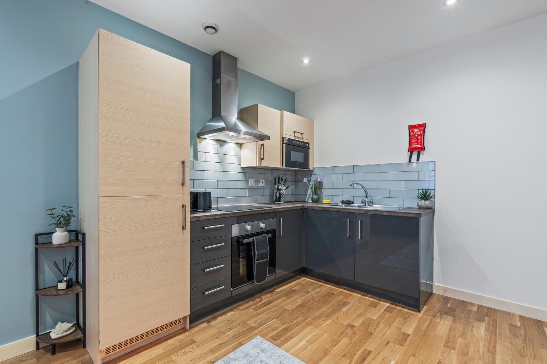 Kitchen or kitchenette