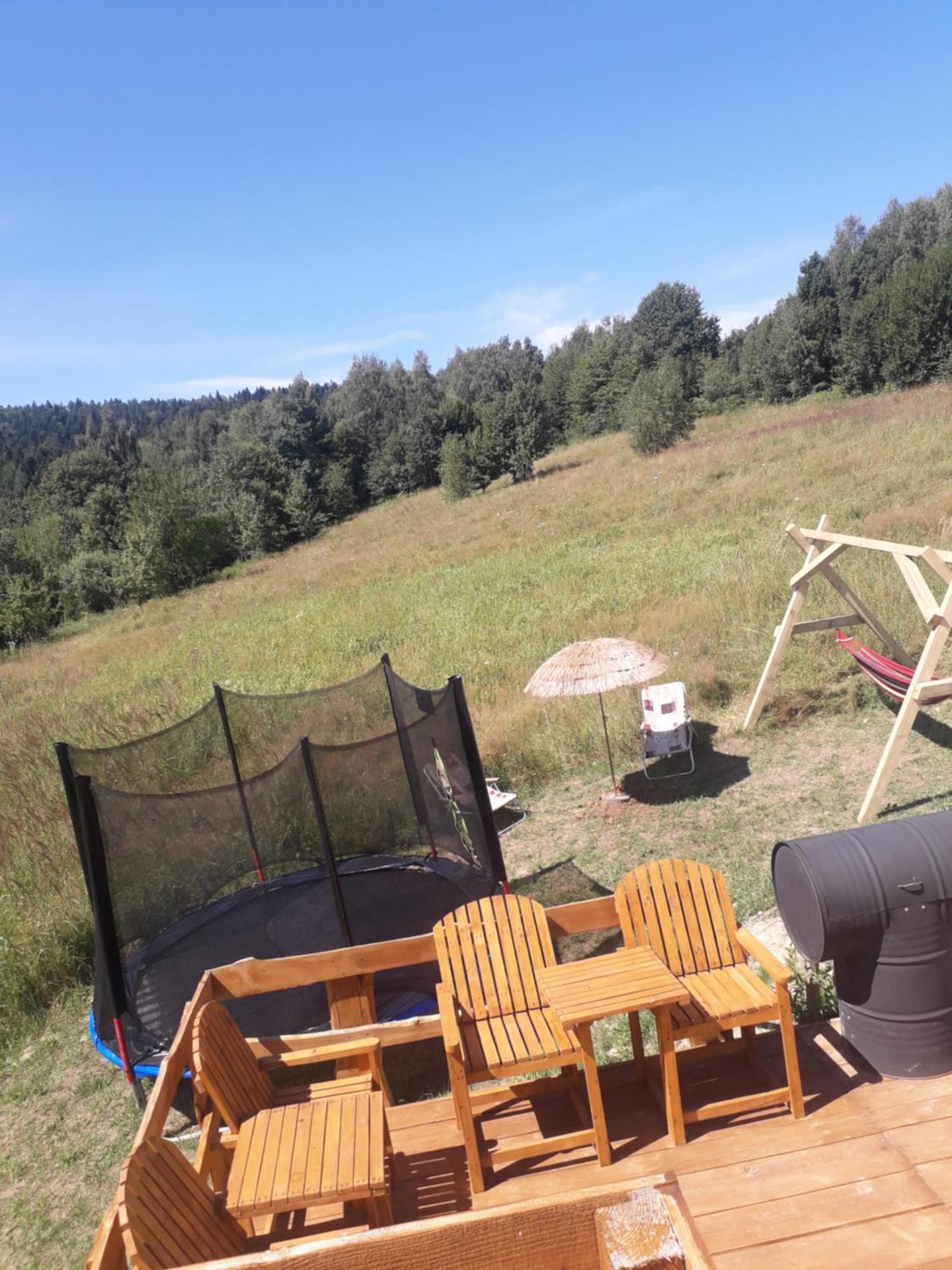 glampling namiot przy podeście