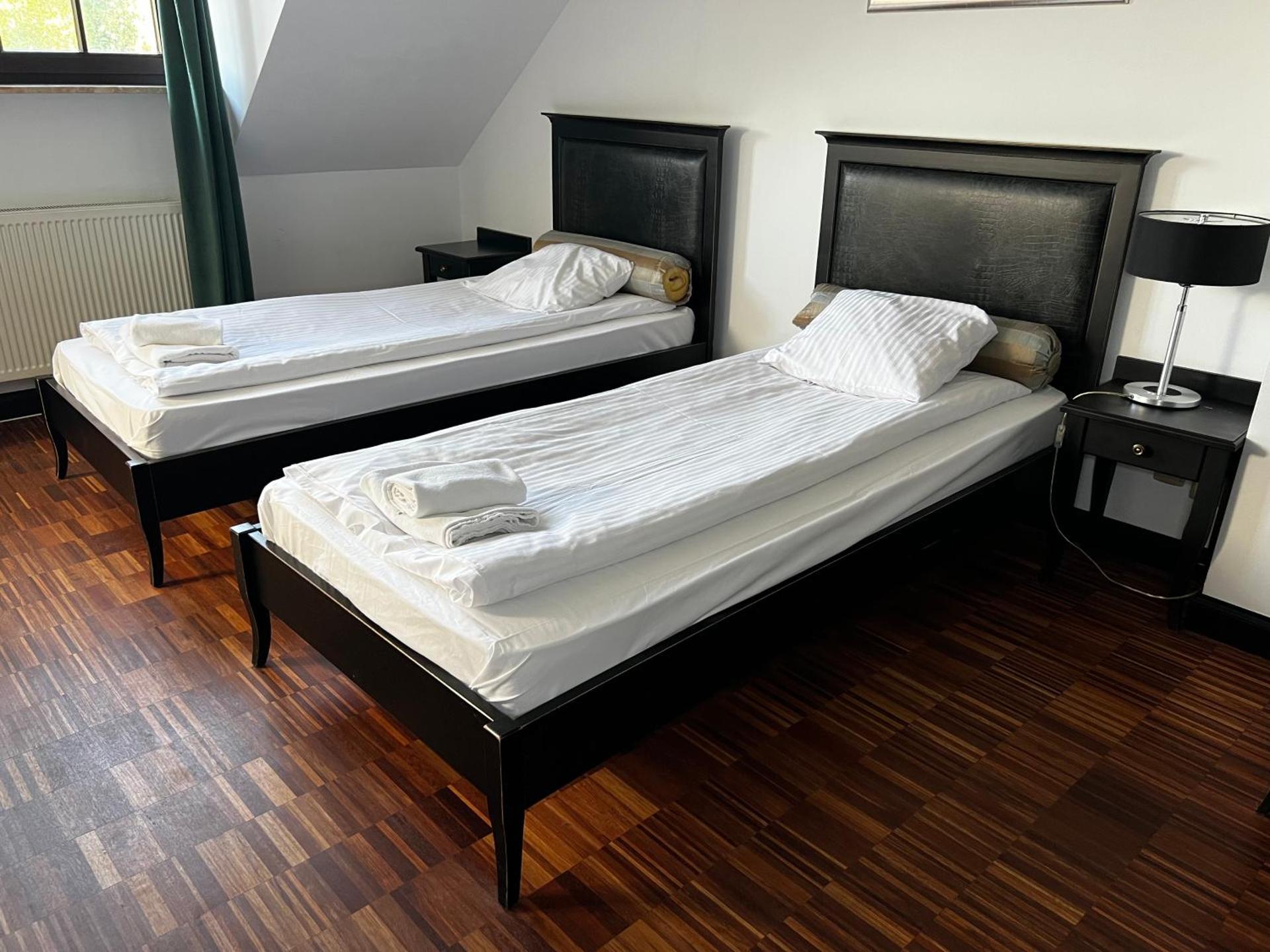 Twin Room with Private Bathroom