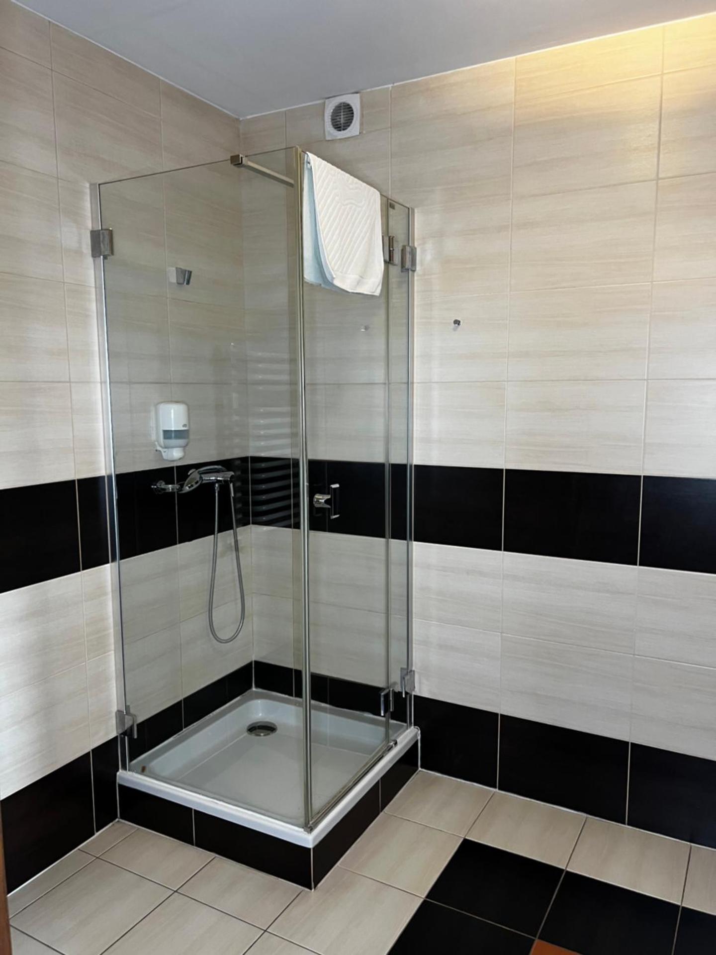 Twin Room with Private Bathroom