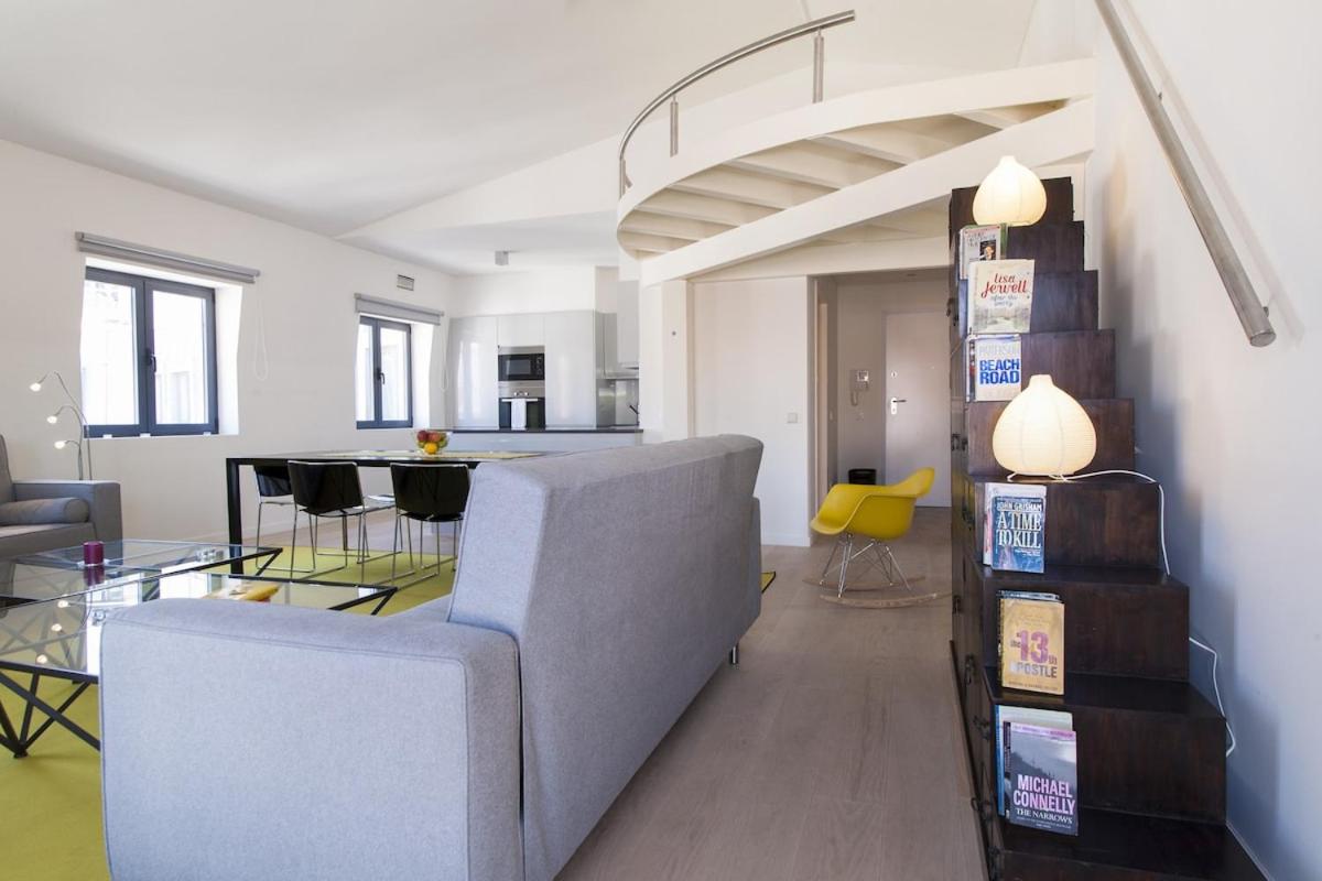 GuestReady - Central stylish home with parking