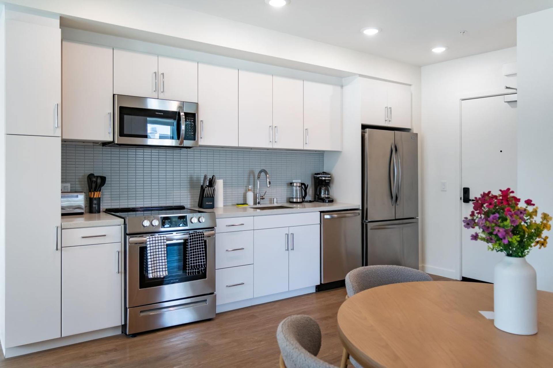 Luxury 2 Bedroom 2 Bathroom Residence With Fitness and Outdoor Pool