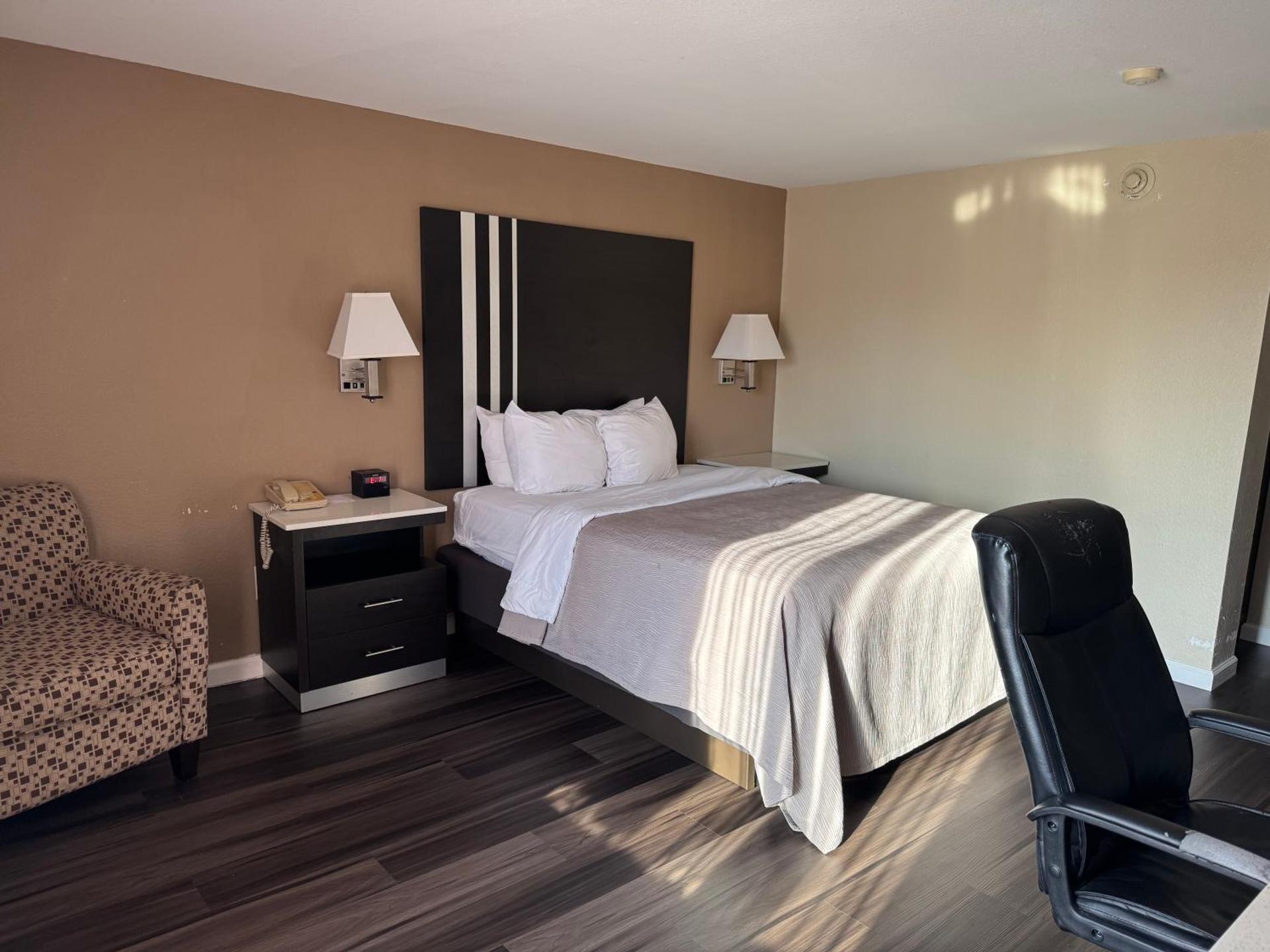 Quality Inn & Suites Middletown - Franklin
