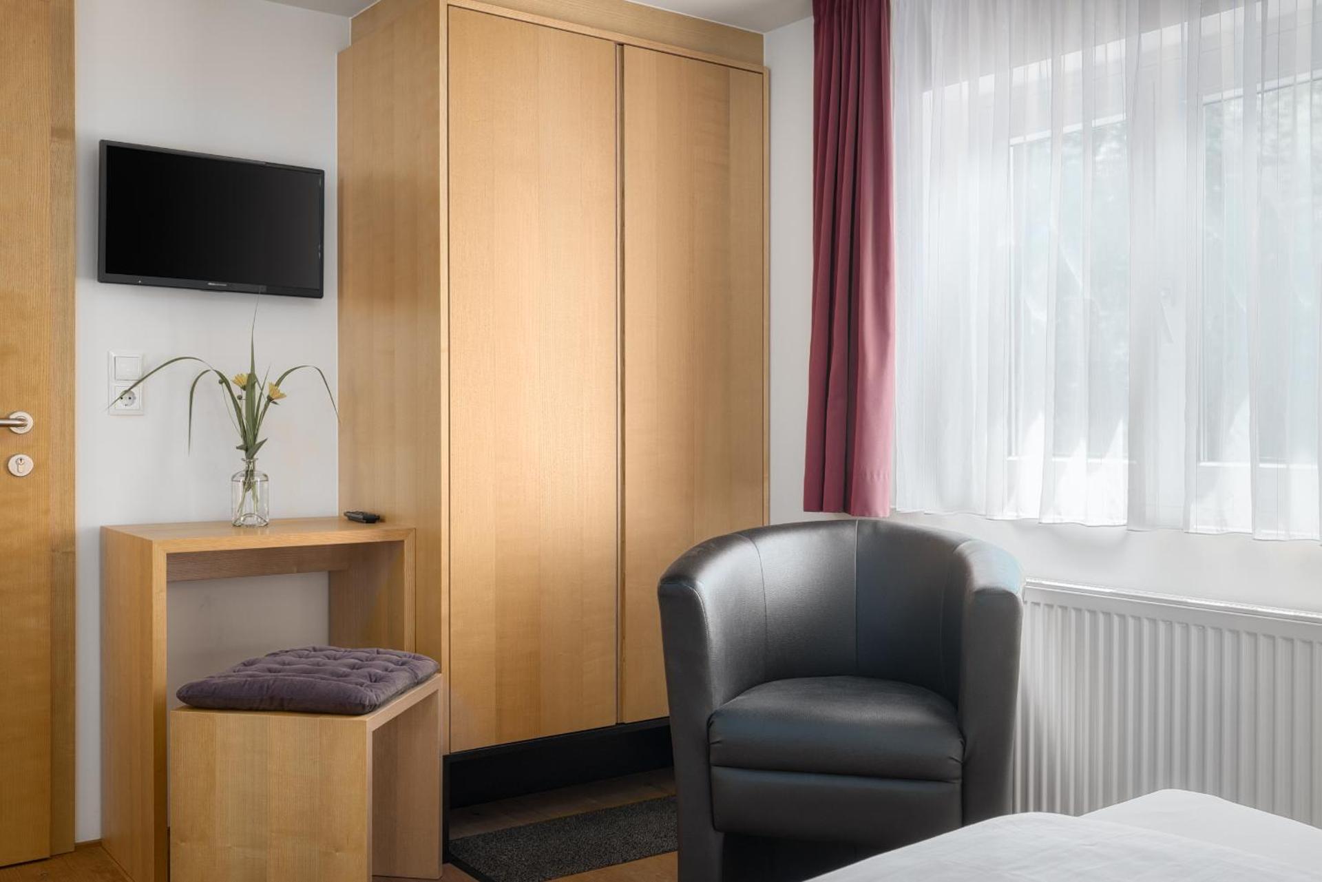 Hotel OXA - Easy Escape