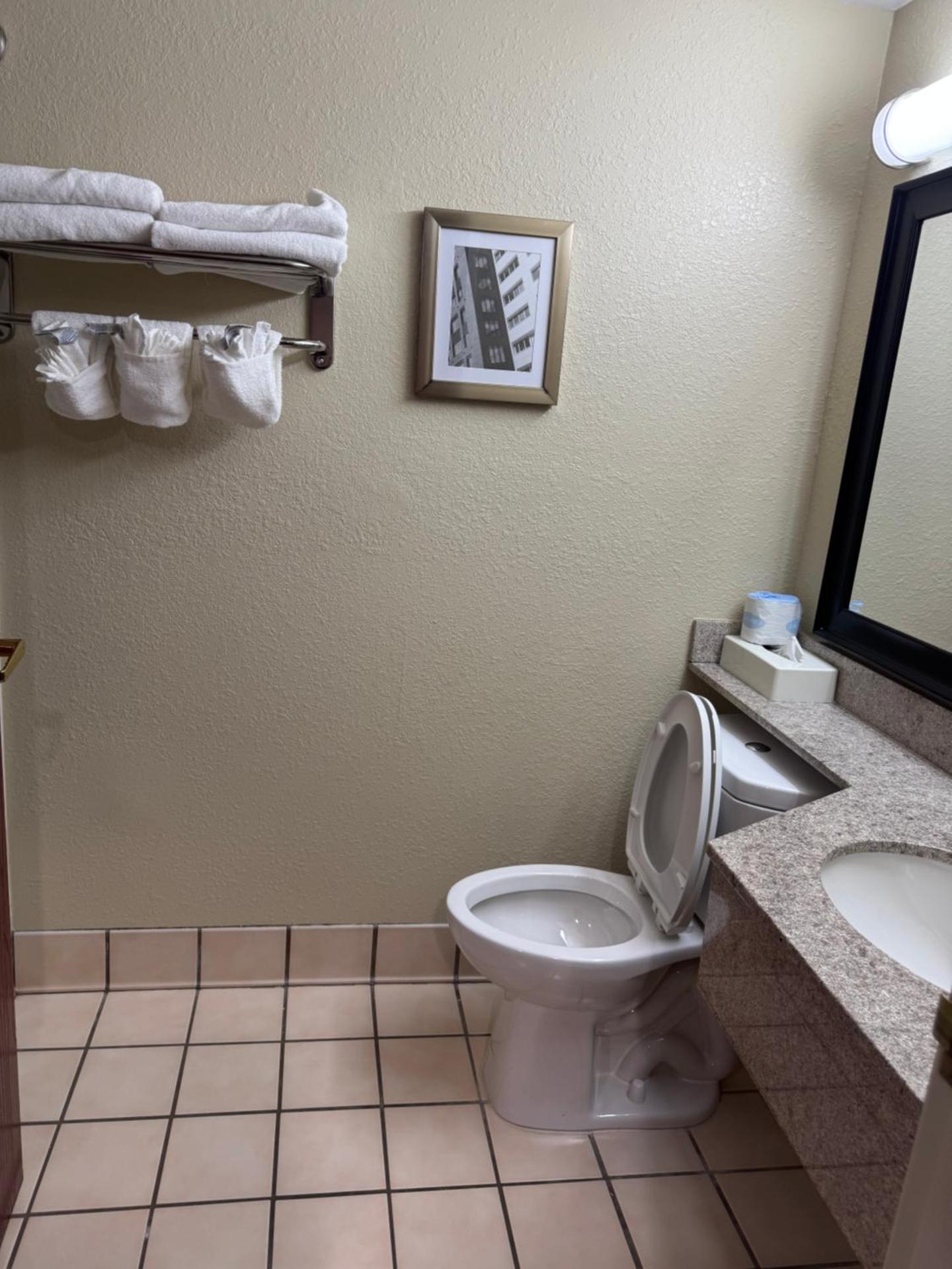 Quality Inn & Suites Middletown - Franklin