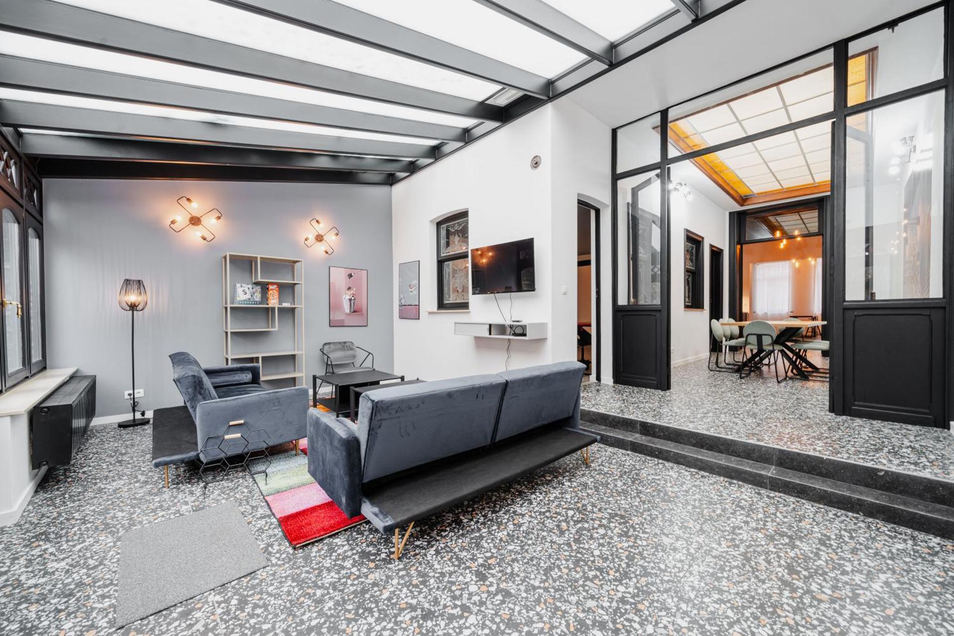 Communal lounge/ TV room