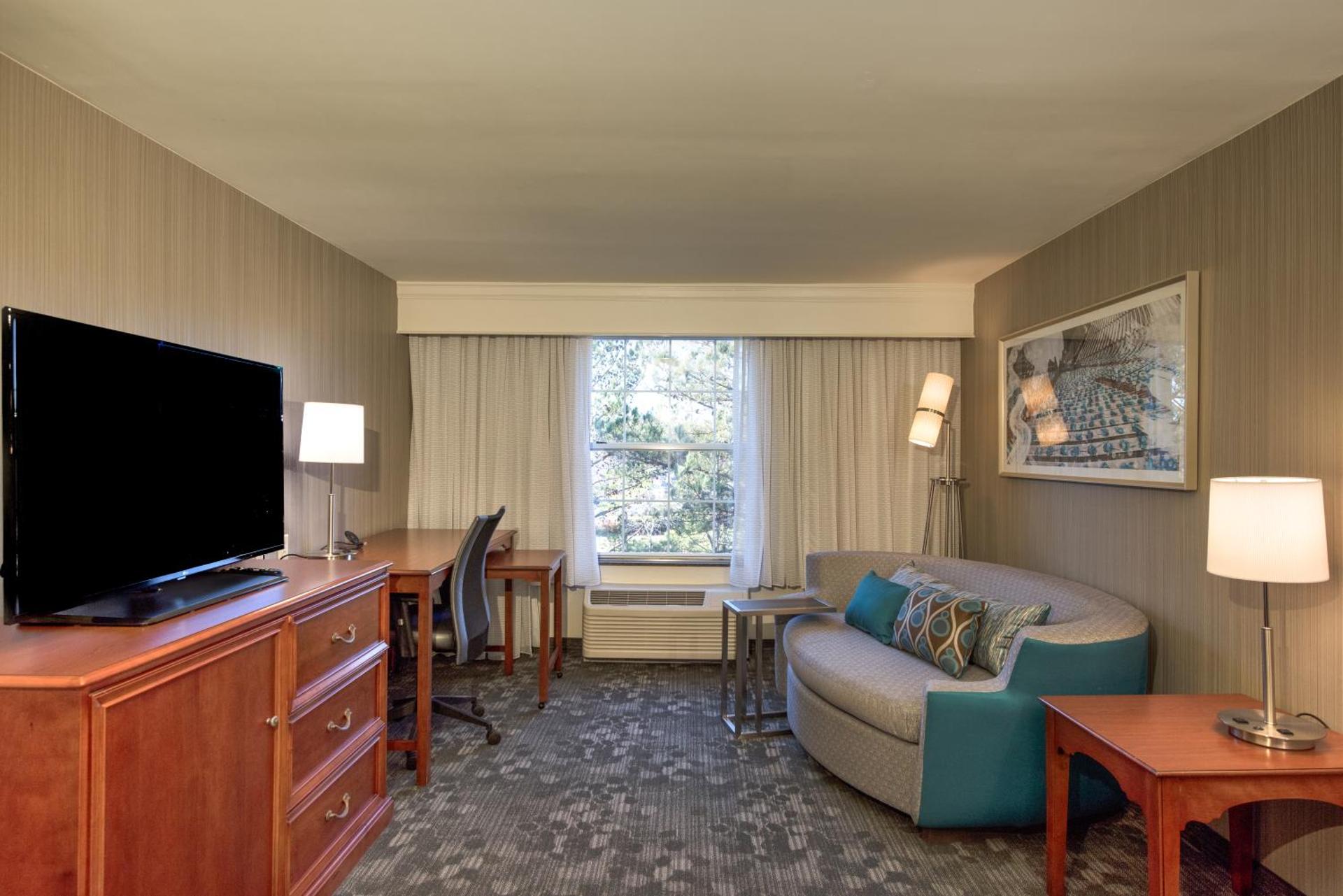 Courtyard Chapel Hill