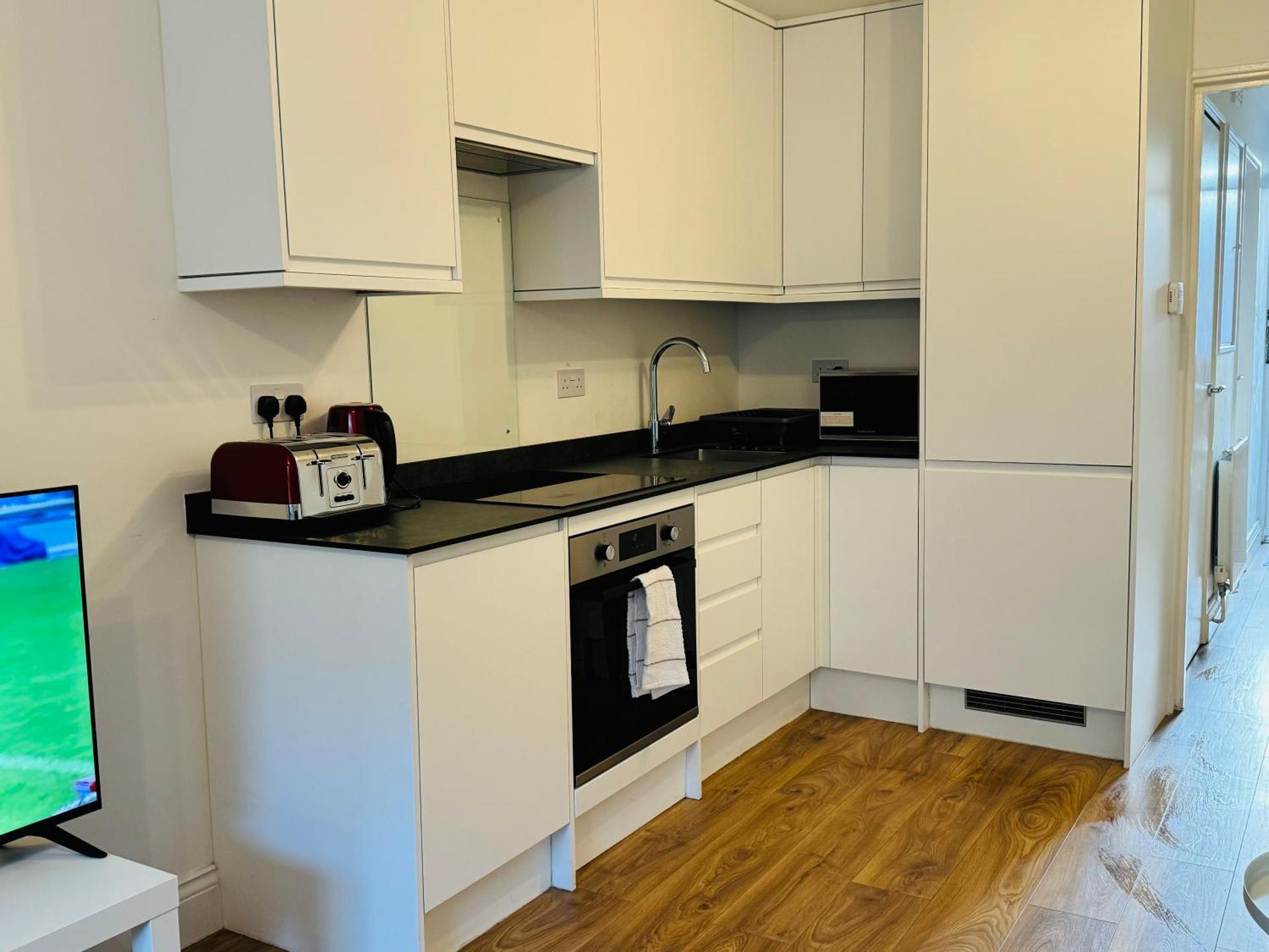 Two Bedroom Flat for Six Guests