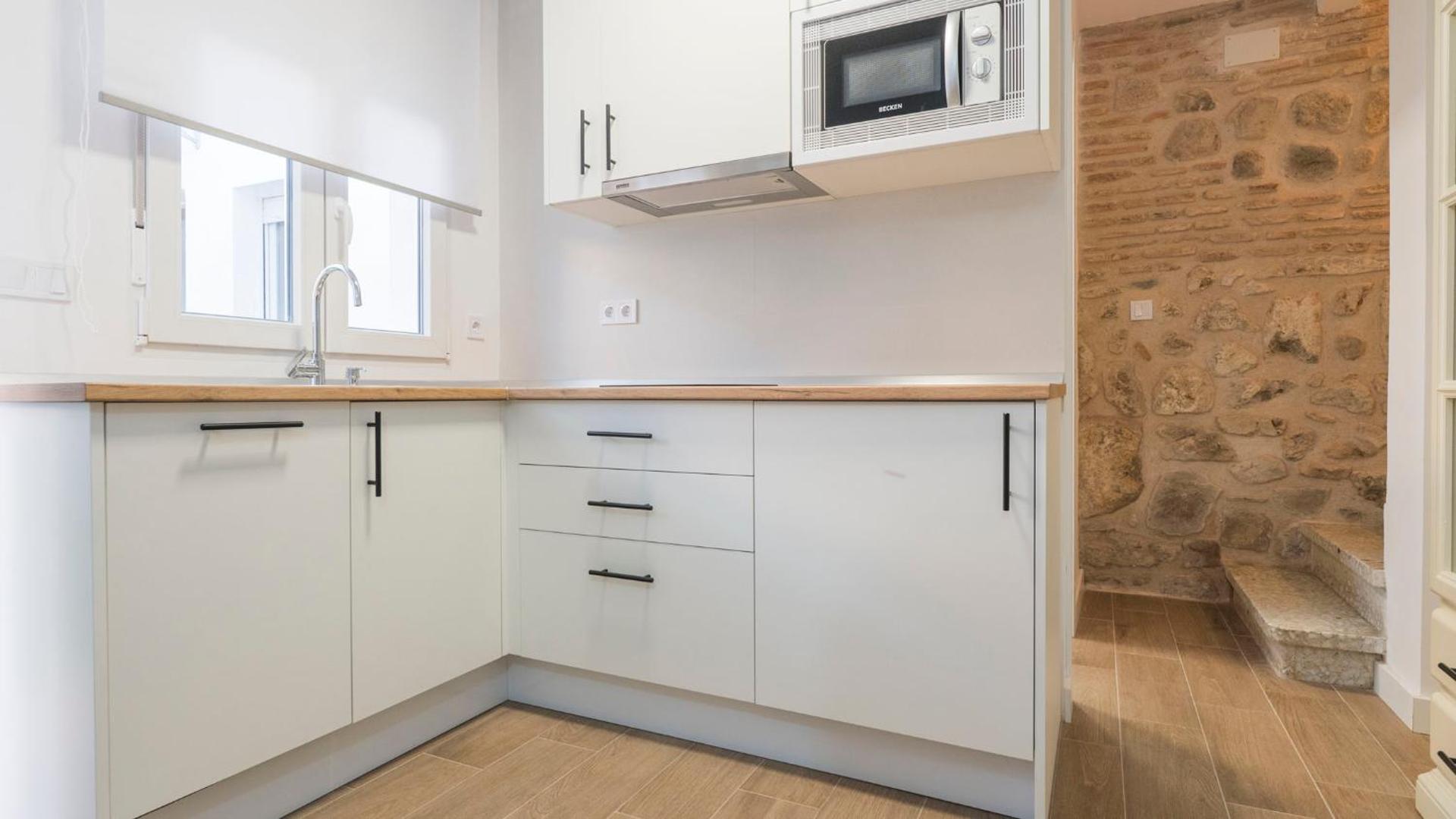 Kitchen or kitchenette