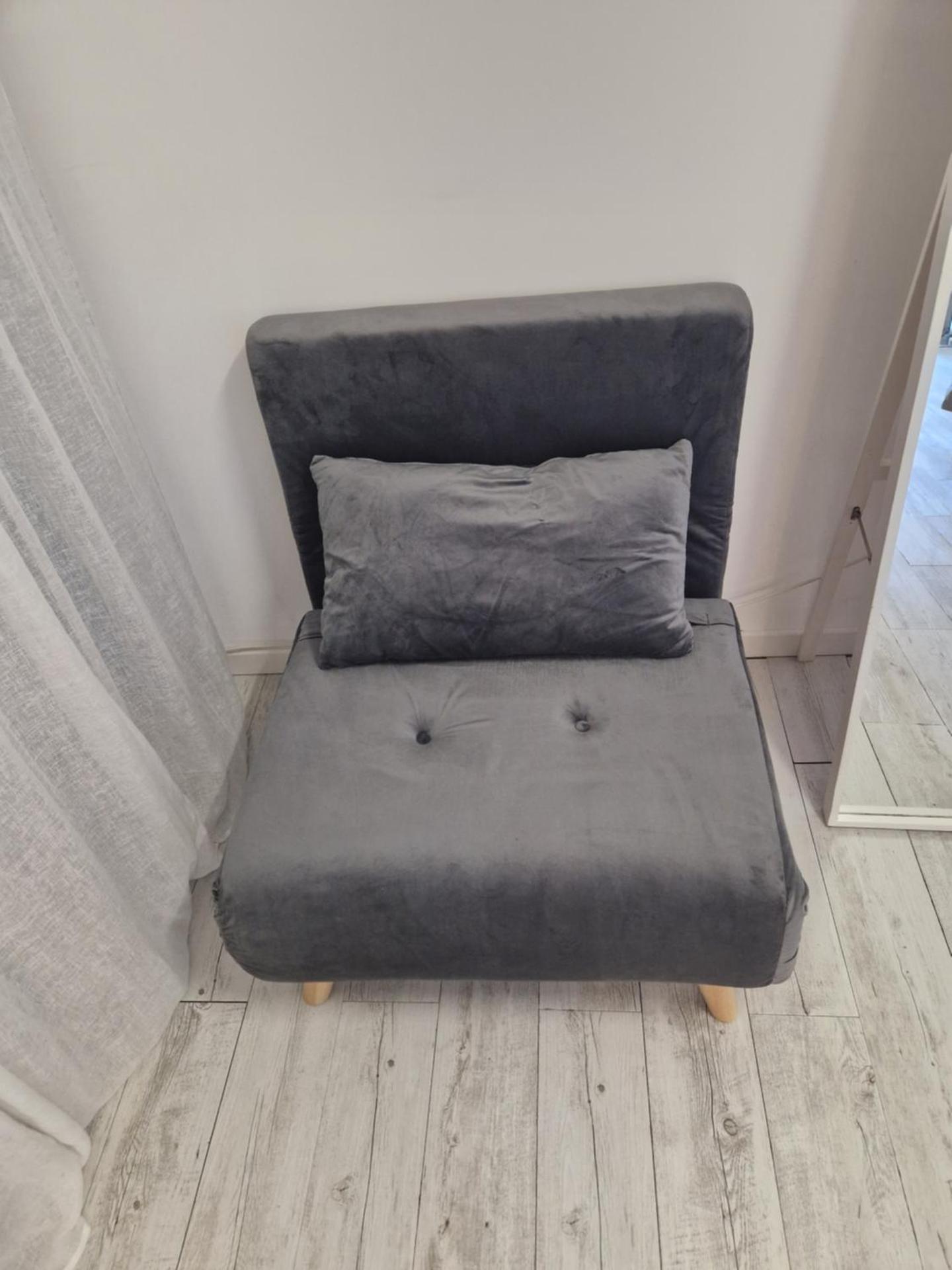 Standard Twin Room with Mountain View