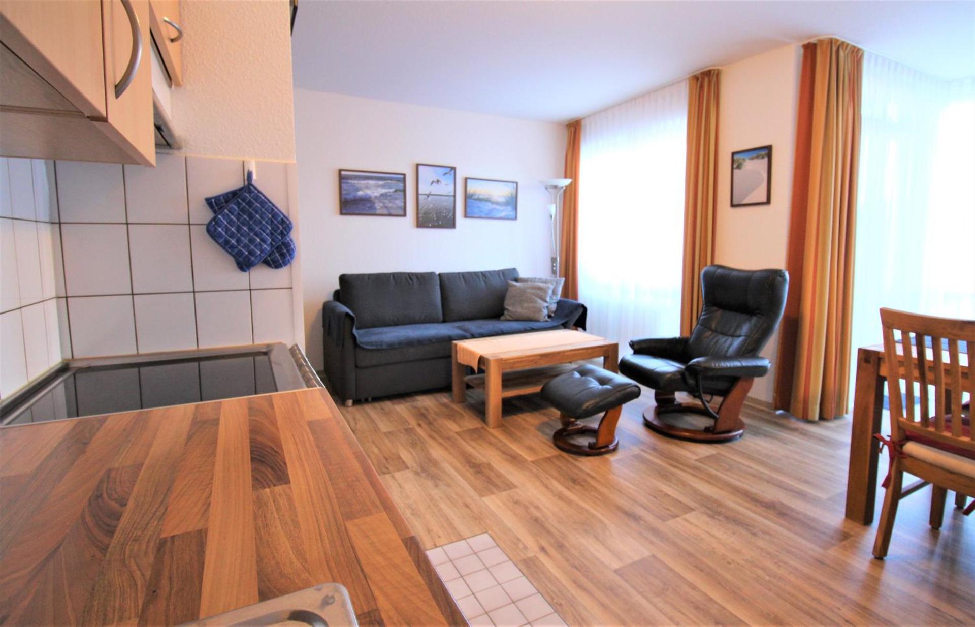 One-Bedroom Apartment with Balcony