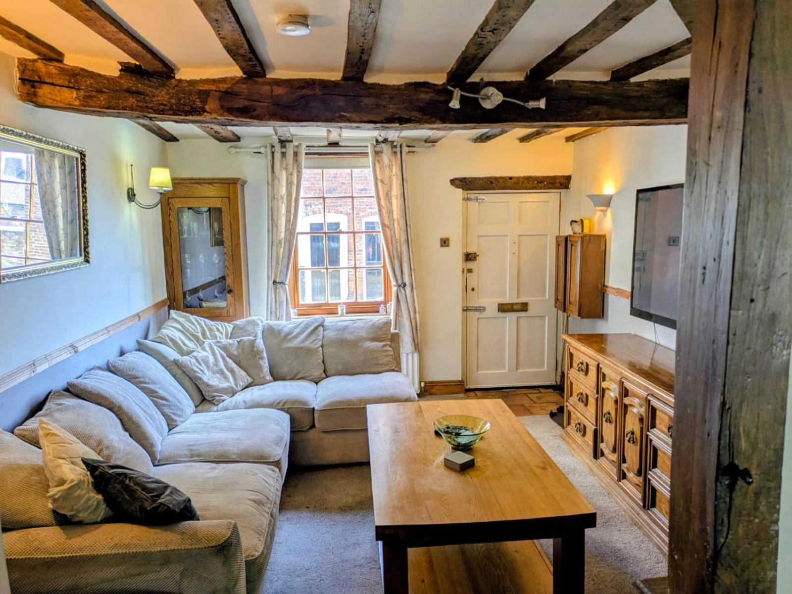 Cosy Georgian Cottage in the Heart of Bewdley, Worcestershire
