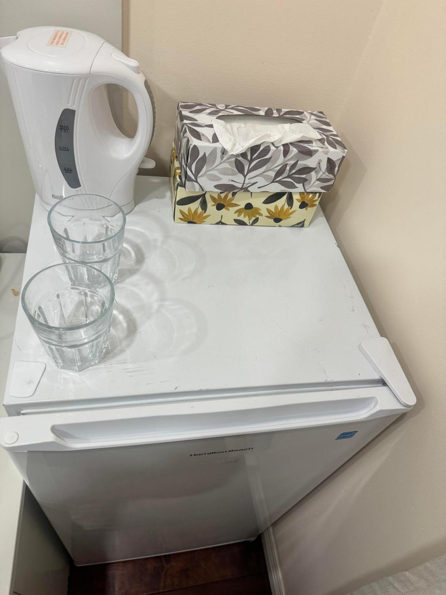 Dunbar Guest Home close downtown Vancouver, UBC and store