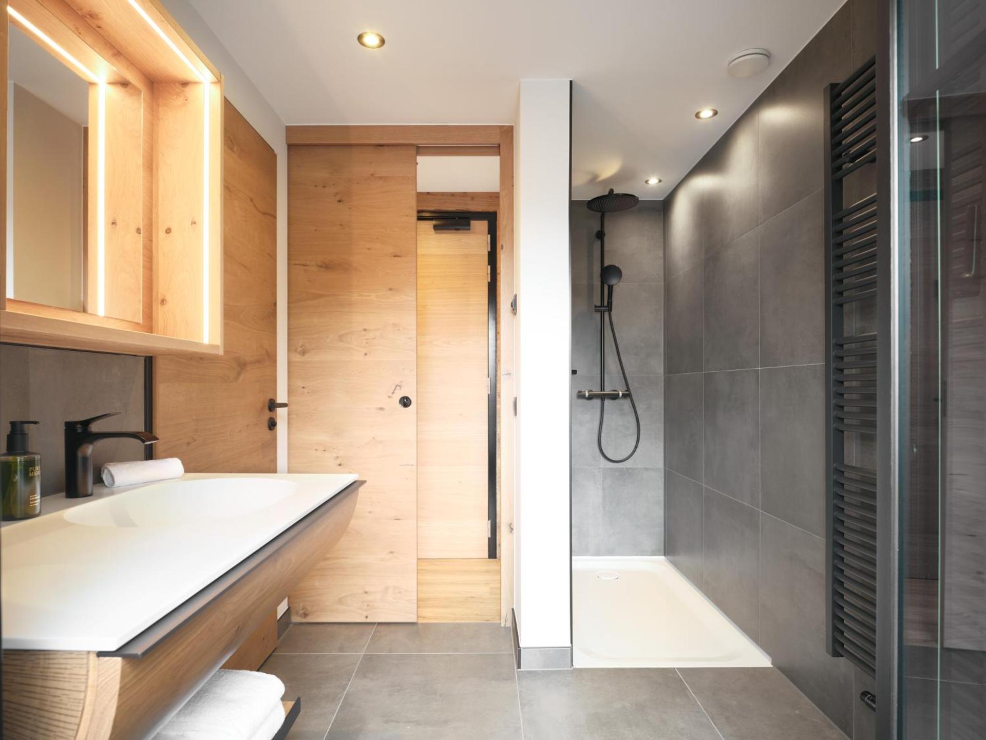 Deluxe Double Room with Balcony - Annex