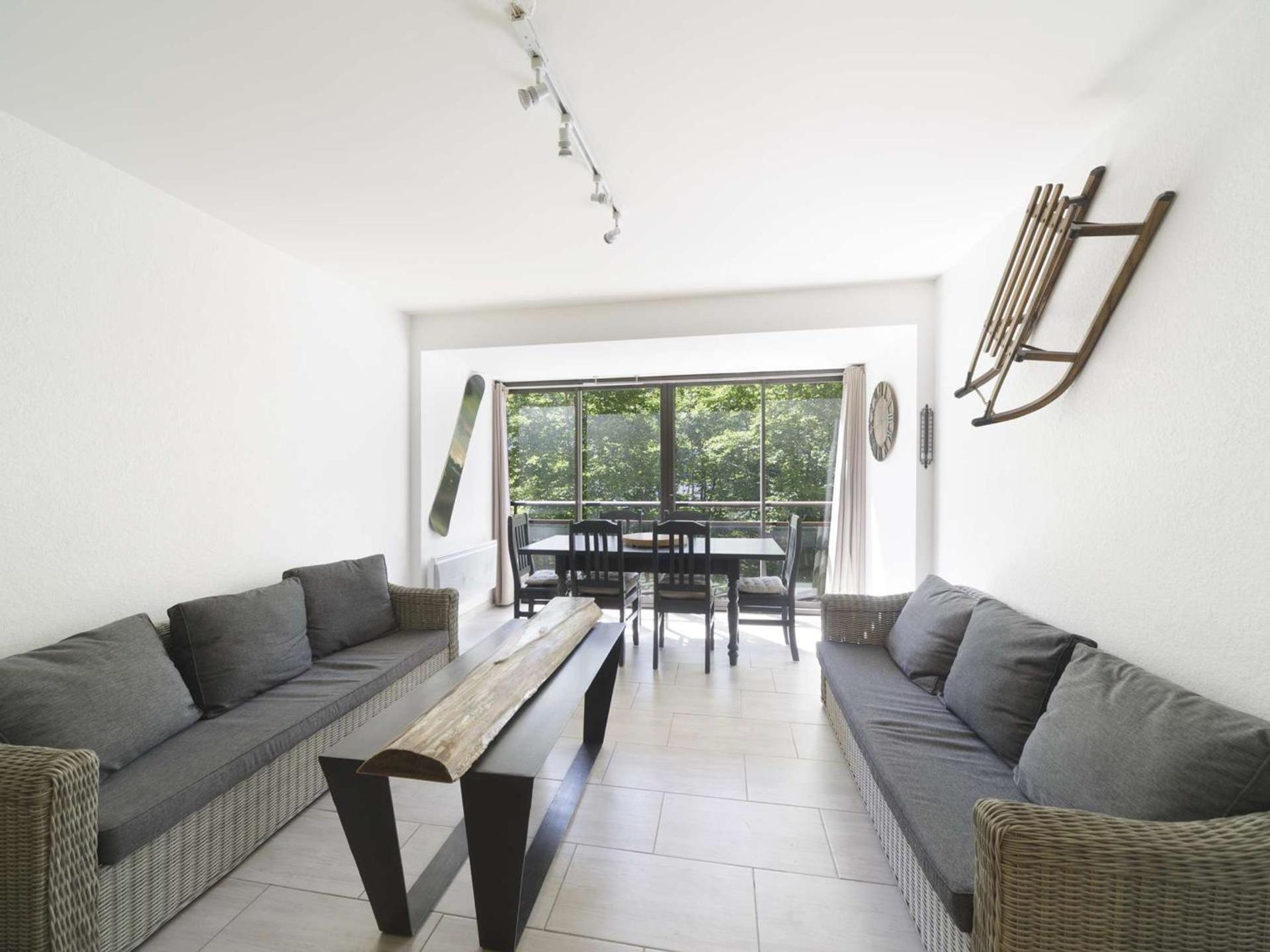 Appartement 6 pers 3 étoiles avec casier à skis à Gourette - FR-1-400-60