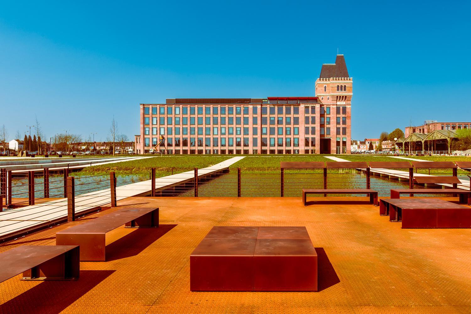 Bateau péniche au coeur de Lille