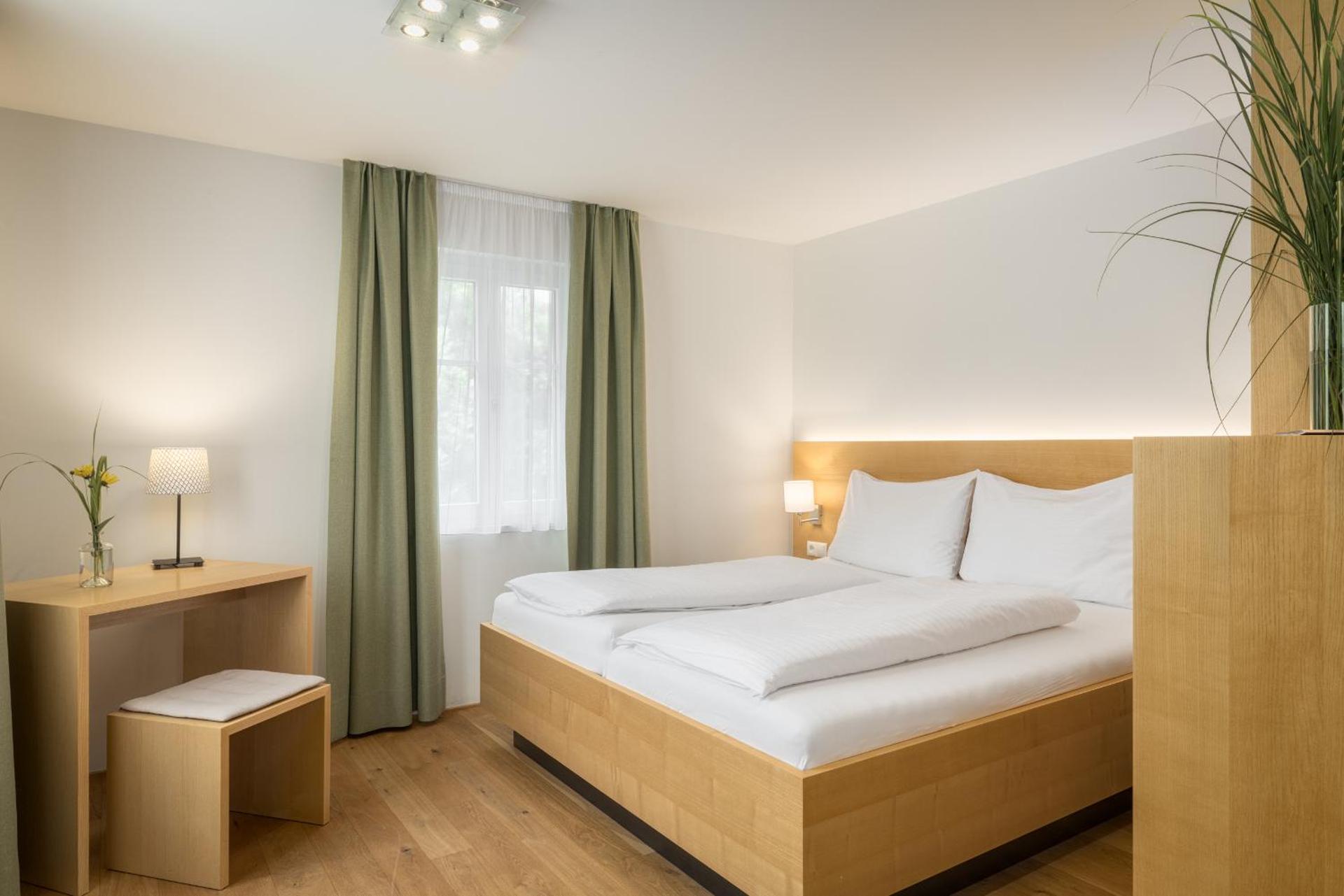 Hotel OXA - Easy Escape