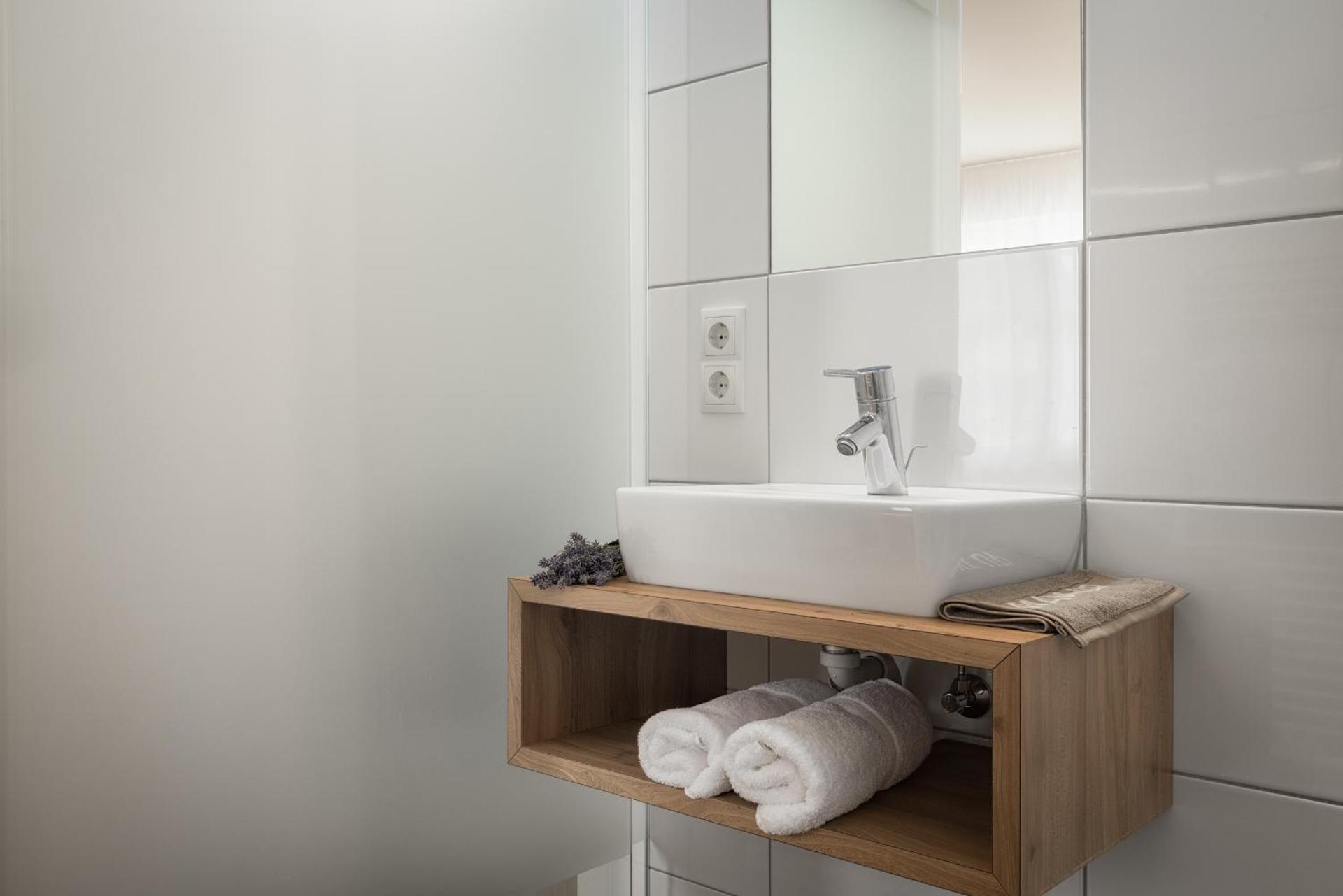 Hotel OXA - Easy Escape