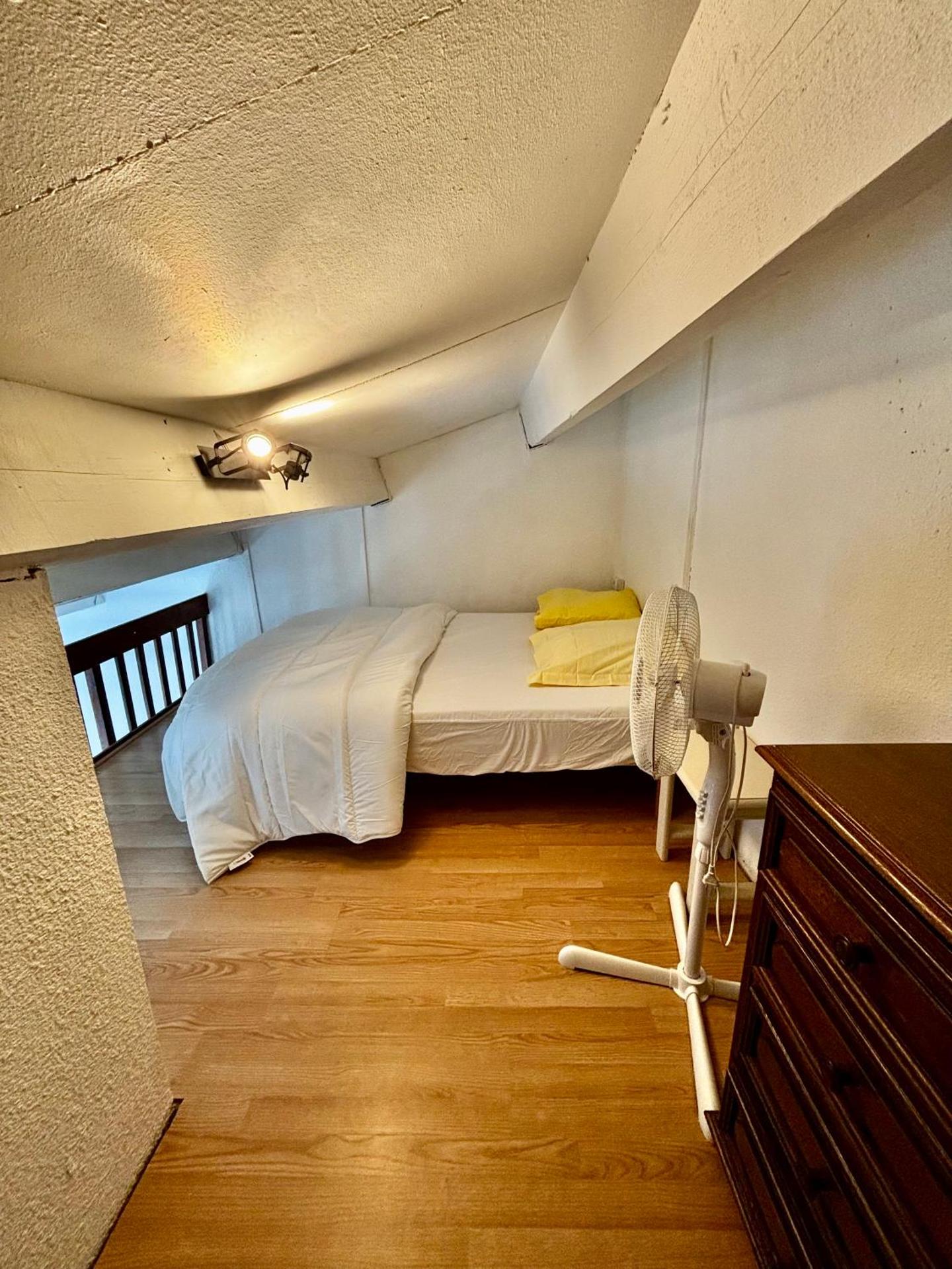 Appartement avec loggia et mezzanine, bord de mer, 4 personnes