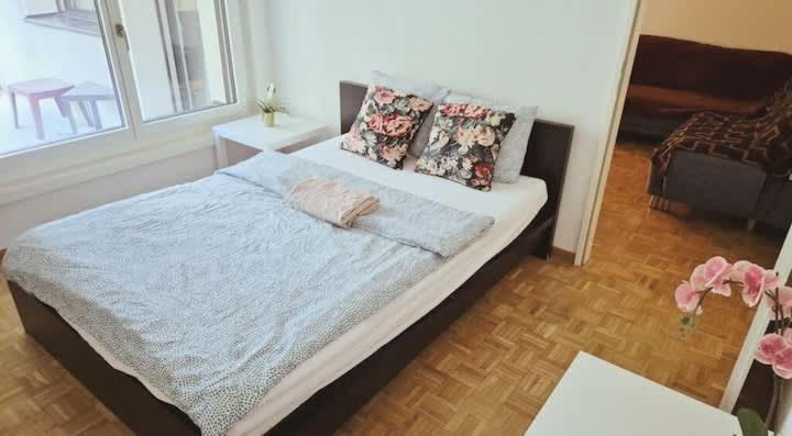 2 Room Beautiful Zurich City Center Downtown Flat with Balcony BIR - Self Checkin