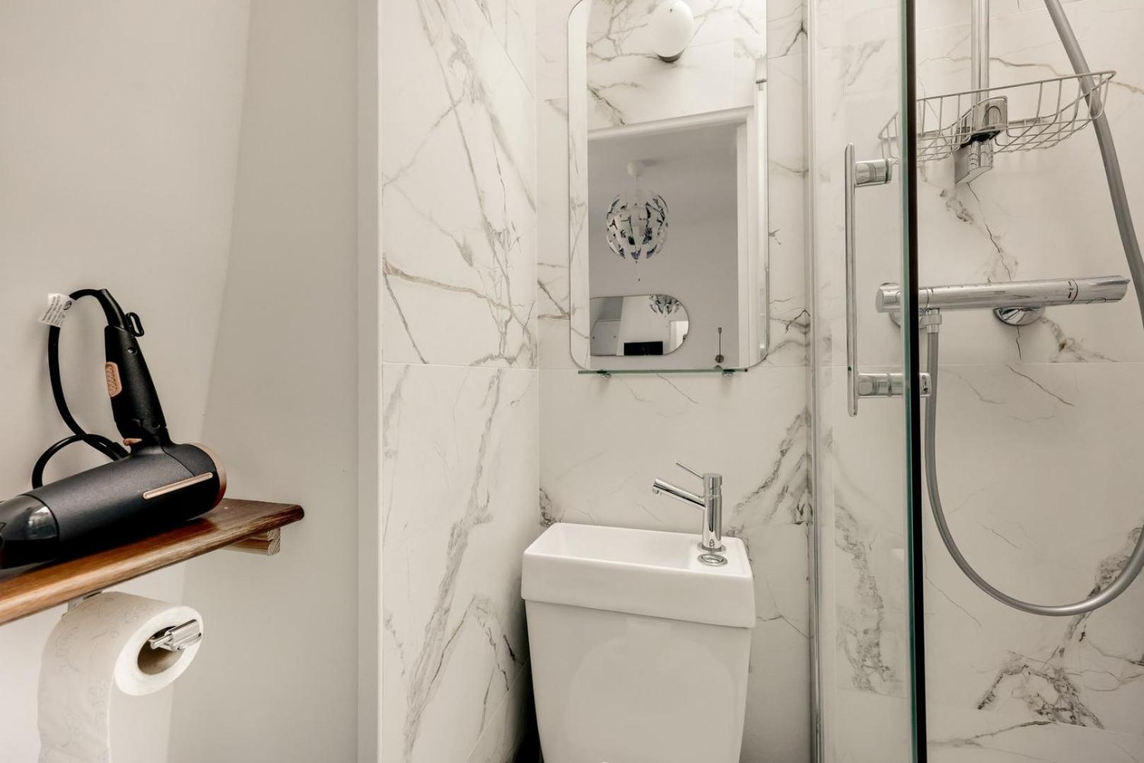 Paris Marais Rosiers 1